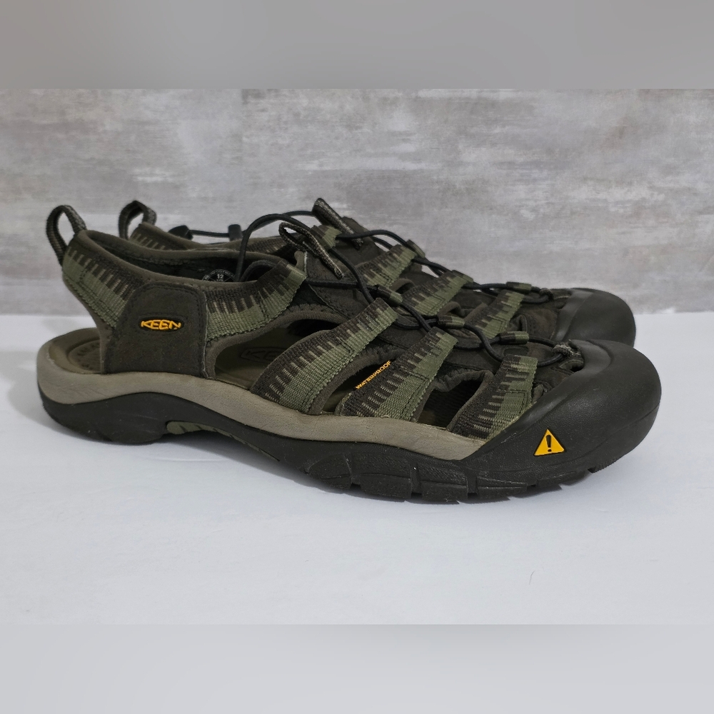 KEEN Men's Olive and Black Adventure Sandals - Picture 3 of 7
